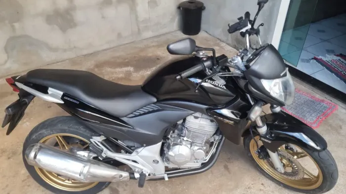 CB300