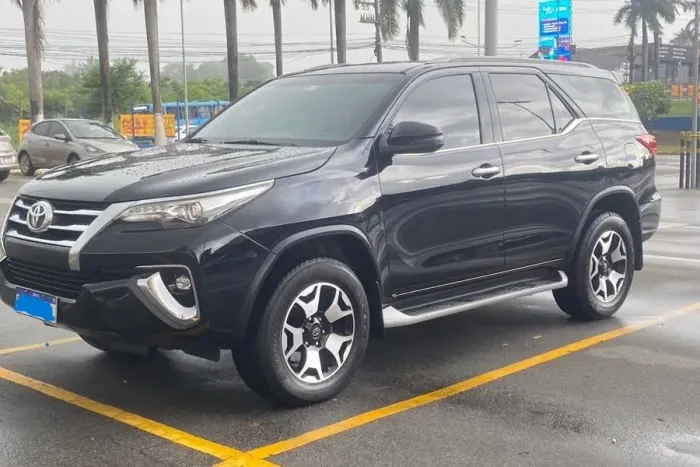 Toyota Hilux SW4 SRX 4X4 2.8 TDI 16V Dies. Aut. 2019