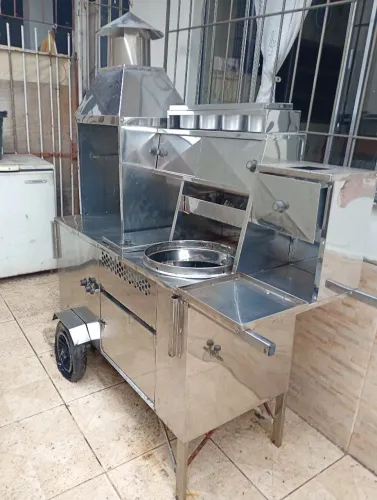 Vendo carrinho de batata frita hot dog e churrasquinho todo em inox valor 5.000