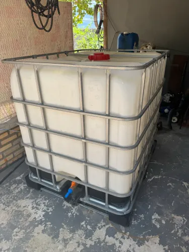 Reservatório de água 1000L Bombona Schutz 