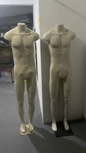 2 Maniquins em perfeito estado