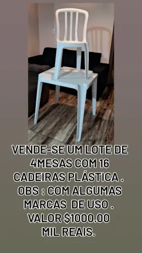 Cadeiras e mesas