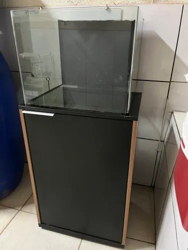Aquário com sump traseiro