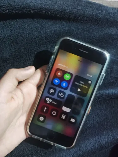 Vendo iPhone pegando tudo