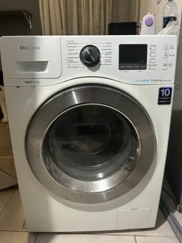 Máquina lava e seca para conserto