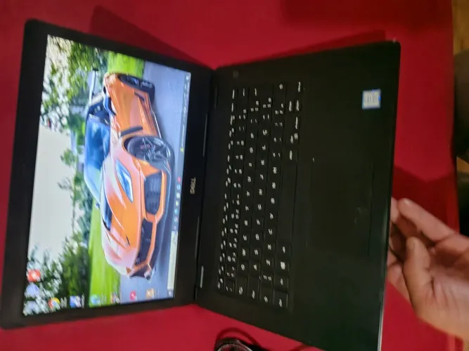 Notebook Dell i5 oitava geração