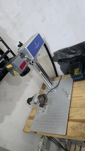 Fiber laser 50w com eixo rotativo