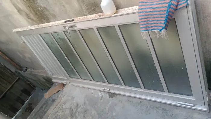 Porta alumínio grosso feito sob medida