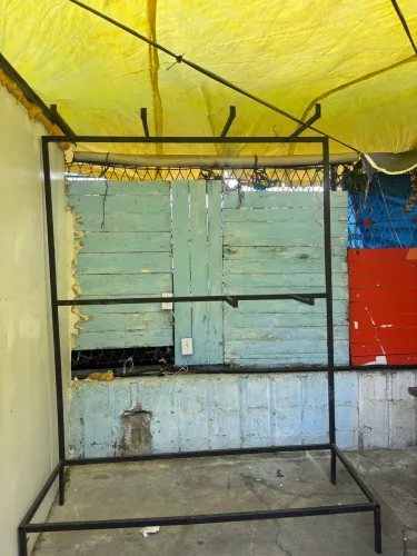 VENDO ARARA DE ROUPA