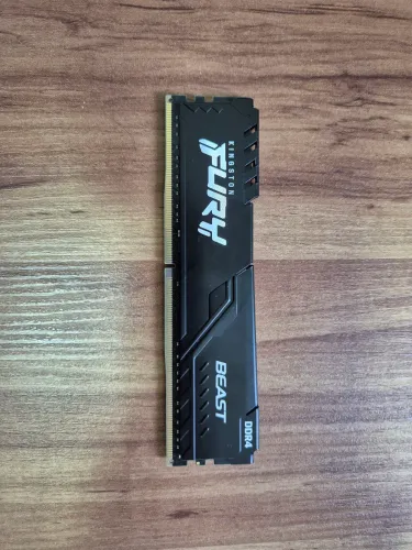 Memória RAM 8GB DDR4 3200 Kingston Fury e Vulcan