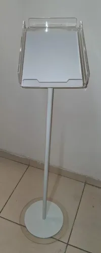 Pulpito de acrílico
