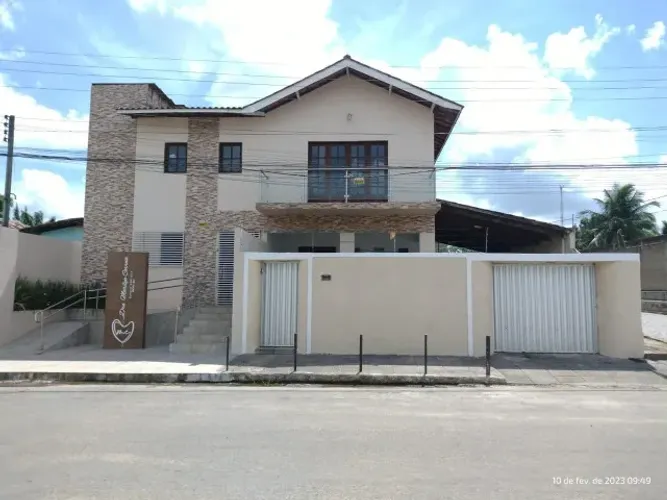 Venda ou troca | Ampla Casa no Centro de Atalaia/AL com 4 Qts (2 Suítes) + Ponto Comercial