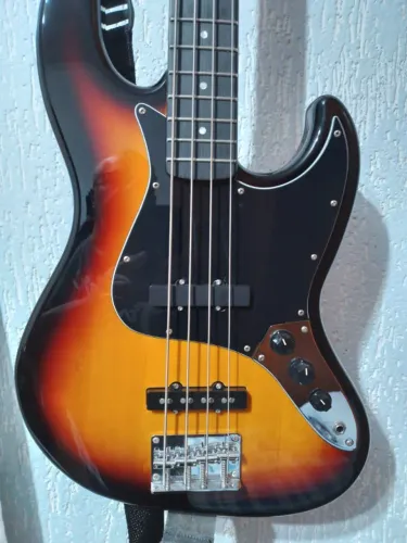 baixo jazz bass tagima tw73 4 cordas