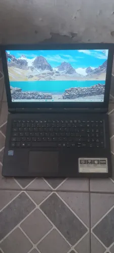 TELA DE 15.6 COM 30 PINOS