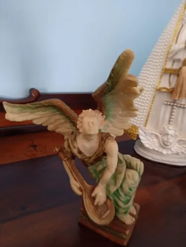 Estatueta de anjo