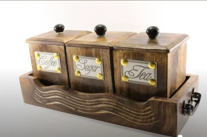 Conjunto de potes de cozinha, em madeira, importado da Índia