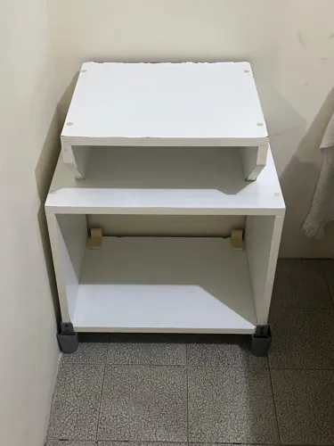 Mesinha auxiliar branca