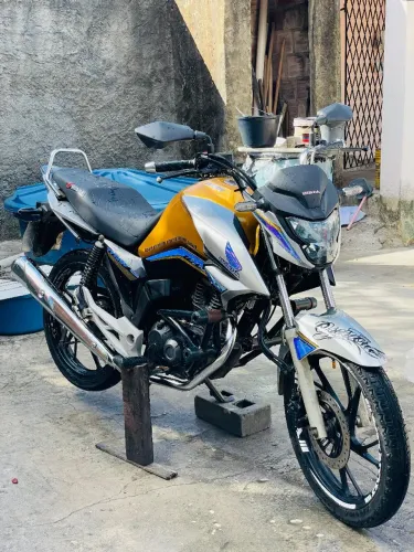 Titan 160 