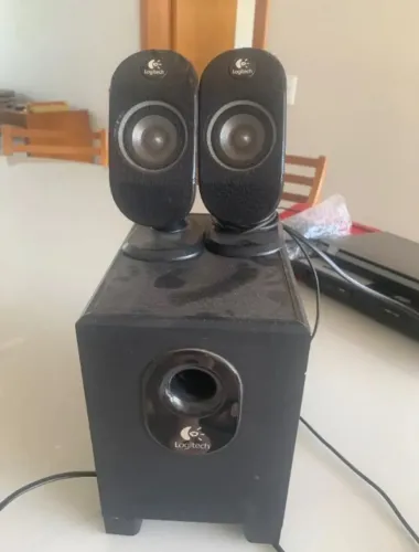 SISTEMA SOM LOGITECH 2.1