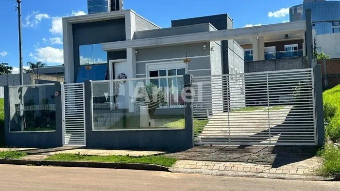 Casa de 3 dorm. sendo 1 suíte no Bairro Cidade Nova em Passo Fundo, para Locação