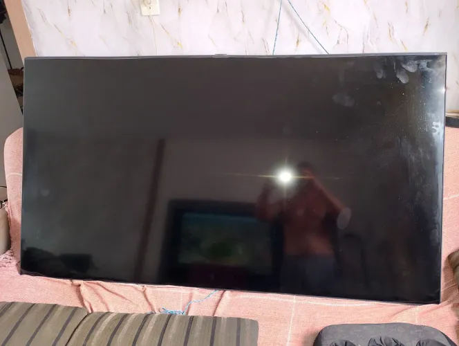 Smart Tv 75 polegadas Vendo pra concerto ou retirar peças 
