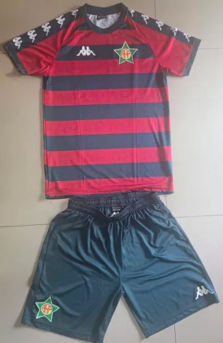 Vendo uniforme infantil da portuguesa
