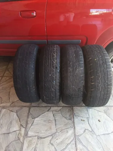 Pneus 205/70/15 barato 400