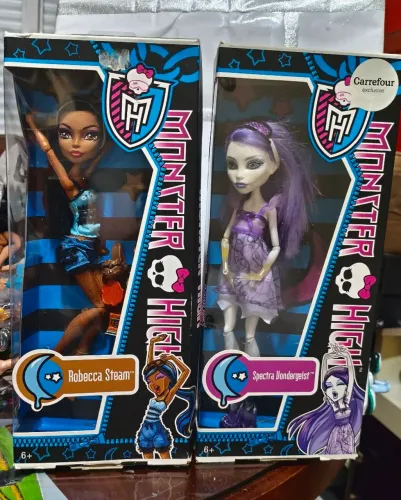 Bonecas Monster high Robecca e Spectra dead tired