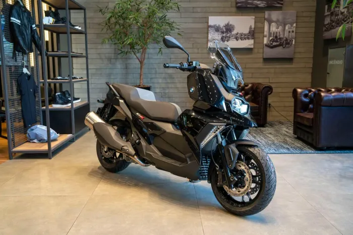 BMW C 400 X PLUS 25/25 GASOLINA PRETO