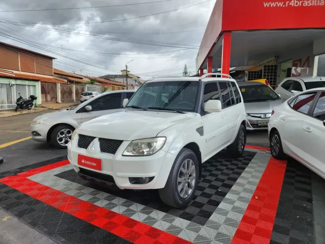 Mitsubishi Pajero TR4 2.0 Flex 16V 4X2 Aut. 2015