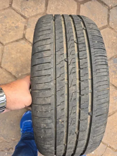 PNEU 225/35 R20