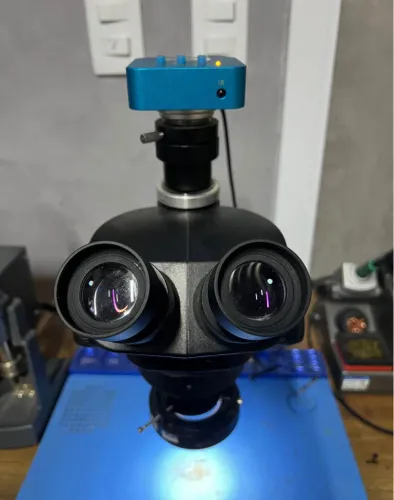 Microscópio Trinocular + câmera Full HD 1080p/60hz