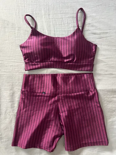 Roupa de academia ( nunca usado )