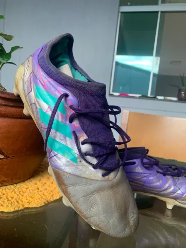 Chuteira adidas (copa)