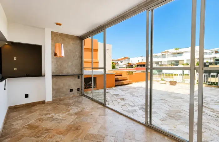 Cobertura Linear com Piscina Privativa | Recreio dos Bandeirantes | 180m²