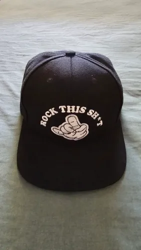 Boné preto "Rock This Sh*t"