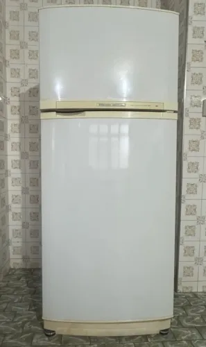 Geladeira Electrolux Prosdócimo Frost Free