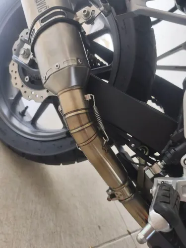 Escape esportivo akrapovic