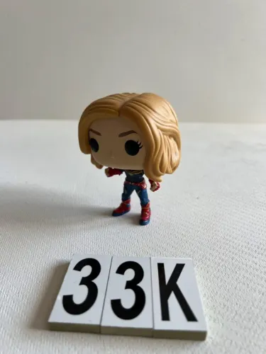 Captain Marvel Funko pop 425