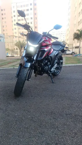 Vendo fz 250 ano 2024 abs