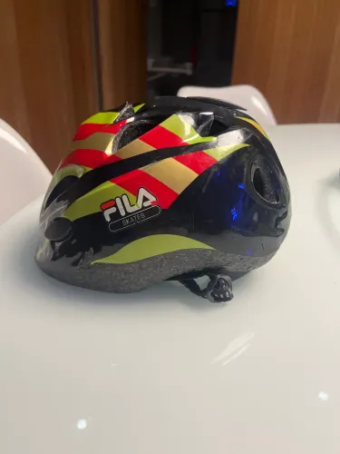 Capacete FILA infantil até 10 anos