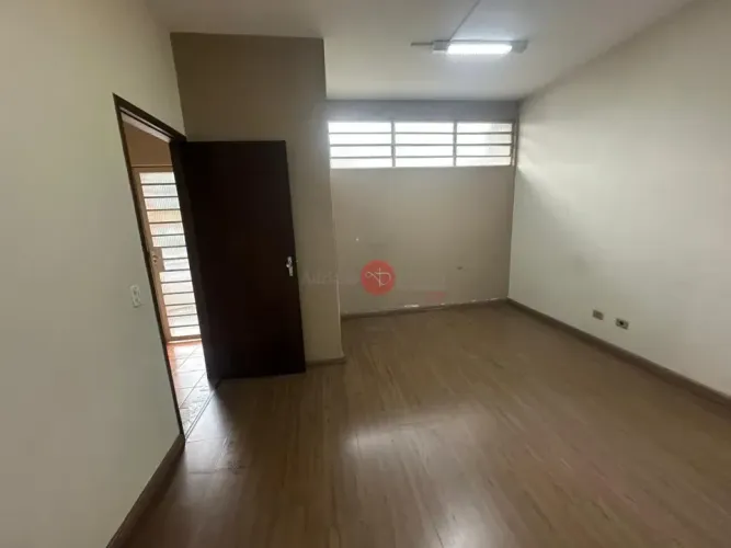Avenida Maringá - Comercial