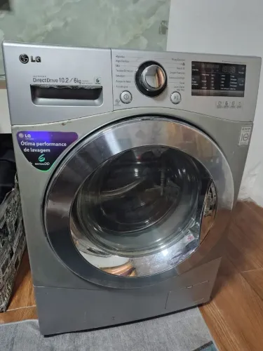 Lava e seca LG 10 kilos