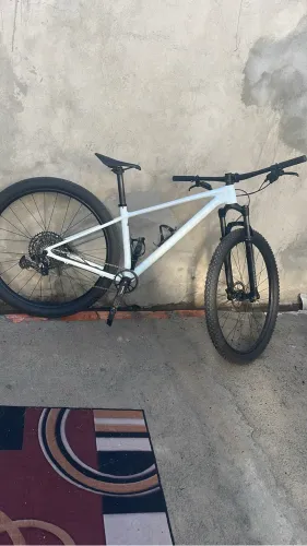 Vende-se Bike specialized Chisel tamanho 15