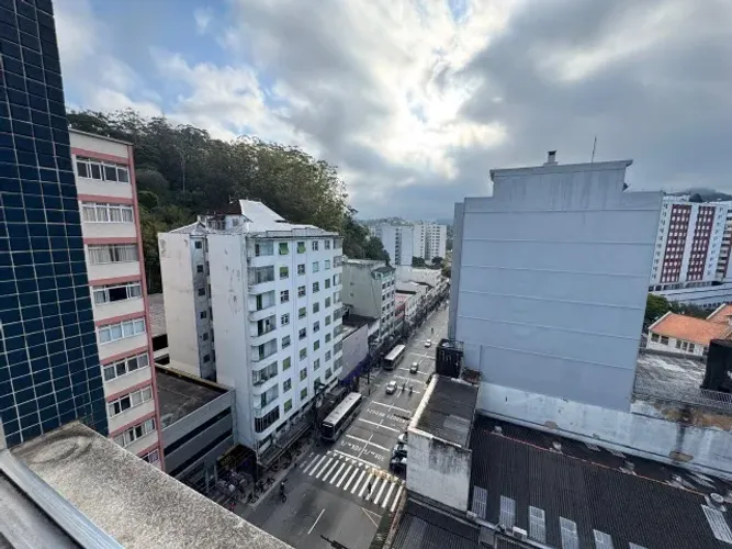 Vendo apartamento com um quarto no Centro de Petrópolis - RJ