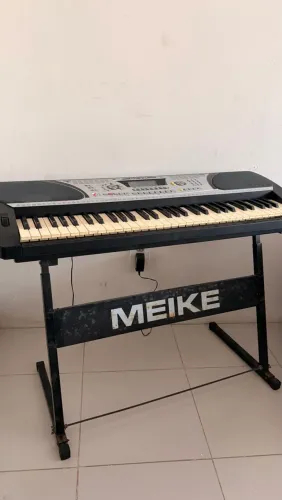 Teclado Meike MK-931 seminovo
