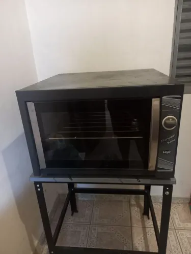 Forno a gás com suporte