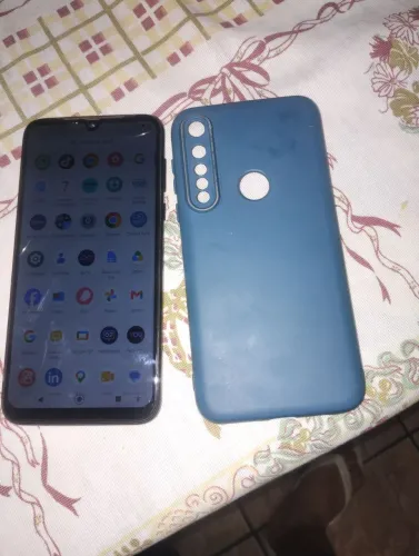 Vendo moto g8 plus 64 gb
