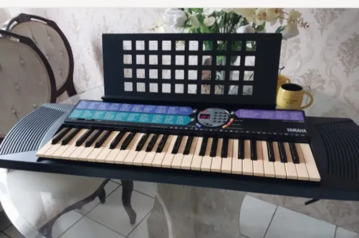 VENDO TECLADO YAMAHA