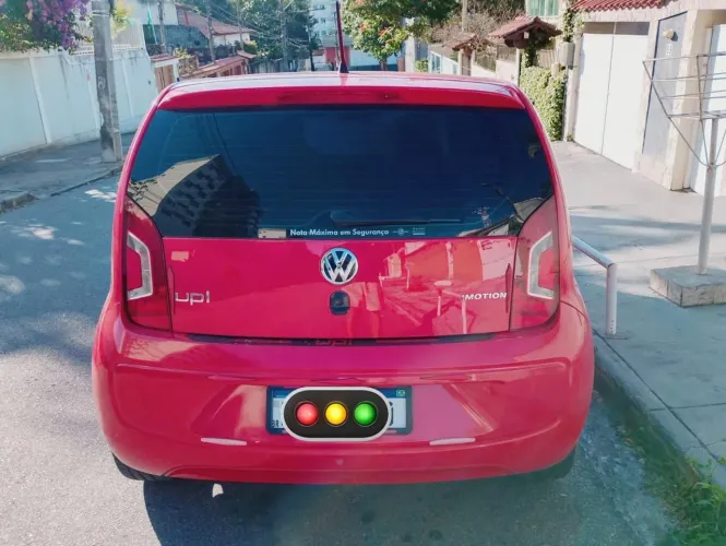 Volkswagen Up! High I Motion 1.0 T. Flex 12V 5P 2015
